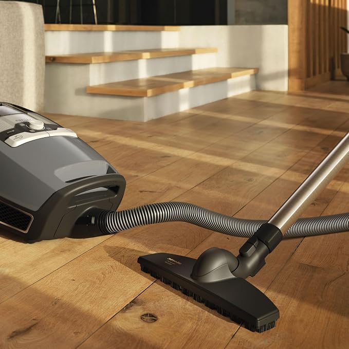 Blizzard CX1 Pure Suction Bagless Canister Vacuum Cleaner with AllTeQ Universal Floorhead and Parquet Twister Floorhead, 1200