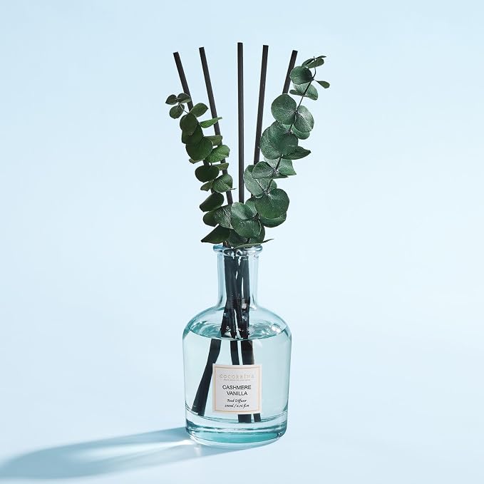 Cashmere Vanilla Reed Diffuser – 6.76 oz Essential Oil with 8 Reeds & Real Eucalyptus Sticks, alternate product view 3