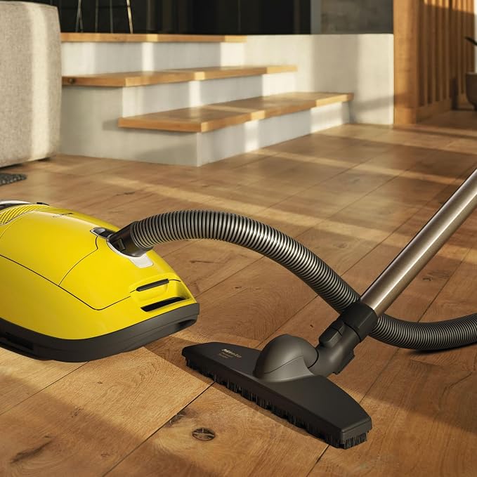 Complete C3 Calima Bagged Canister Vacuum Cleaner with Turbobrush floorhead, Suitable for Low-Medium Pile Carpet and Hard