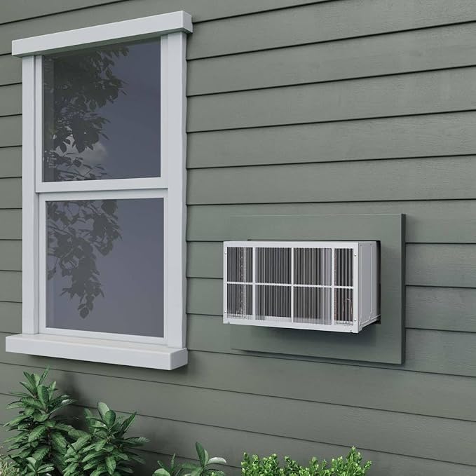 DRTHC142XNA1 14,000 BTU 208 / 230V Through the Wall Air Conditioner with 10600 BTU Supplemental Heating and Remote Control