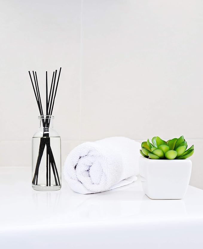 Gardenia Blossoms Reed Diffuser Set with Jasmine, Gardenia, Ylang Ylang Scent Notes for a Continuous Air Freshener Scent