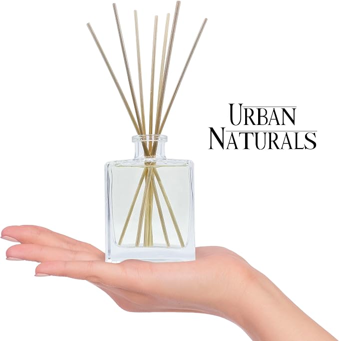 Holiday Cheer Reed Diffuser Set – Cranberry, Cinnamon, Evergreen, Cedar & Smokey Wood – Made with Essential Oils – Sleek