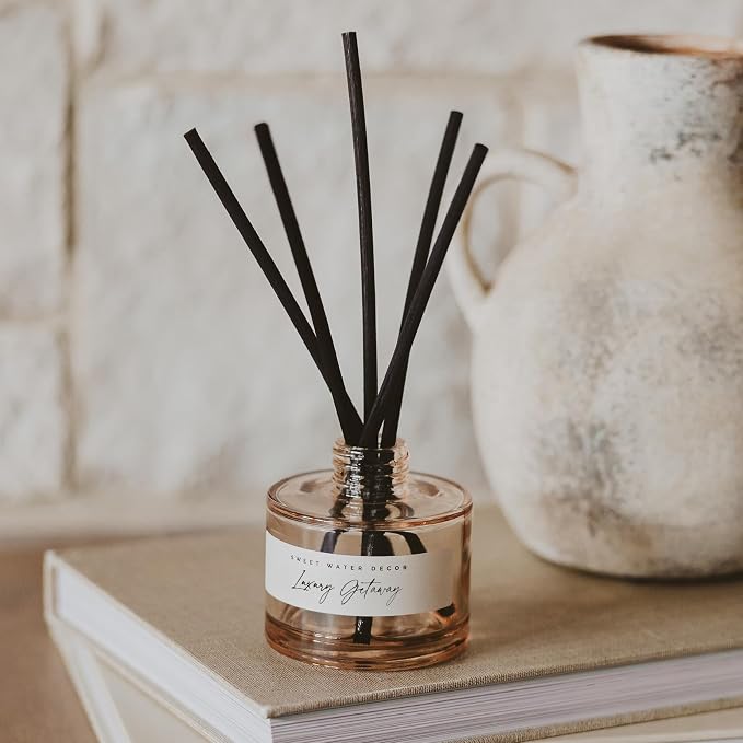 Luxury Getaway Reed Diffuser – Hotel Scent Diffuser with Long-Lasting Premium Fragrance of Leather, Iris, alternate product