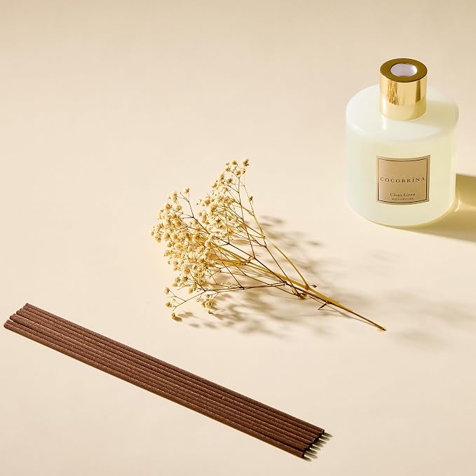 Reed Diffuser - Clean Linen 17 Fl.oz Reed Diffuser with 8 Sticks Scented Diffuser with Preserved Flowers for Bathroom Home