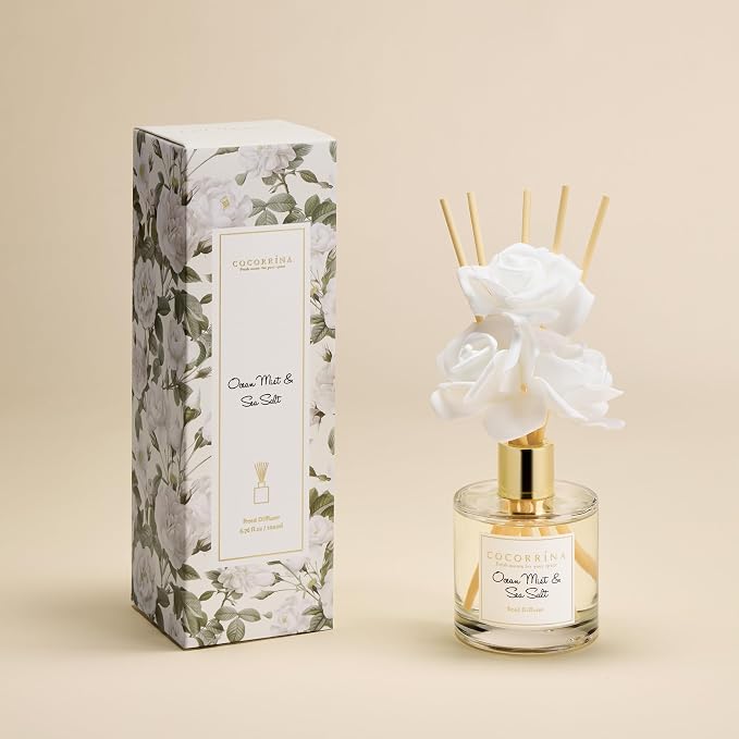 Reed Diffuser Set,6.7oz (200ml) Ocean Mist & Sea Salt Scented Diffuser with 3 White Rose Foam Flowers & Cotton Sticks