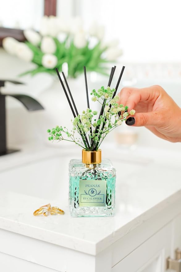 Reed Diffuser Set - Eucalyptus Mint Oil, Oil Diffuser Sticks, Bathroom Diffuser, Bathroom Decor, 200ml with Preserved Flowers