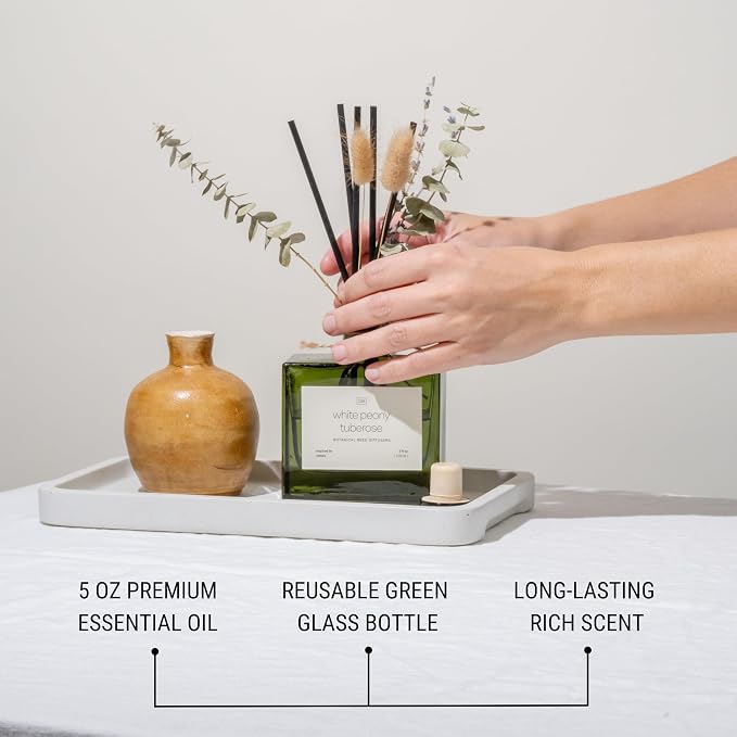 Reed Diffuser with Dried Flowers | 5 oz White Peony & Tuberose Scented Holiday Reed Diffusers for Home, alternate product