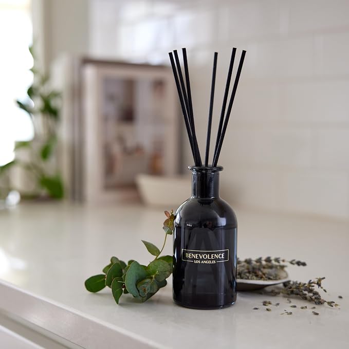 Reed Diffusers for Home, Lavender & Eucalyptus Relaxing Fragrance | Aromatherapy Reed Diffuser Sticks with Gift Box