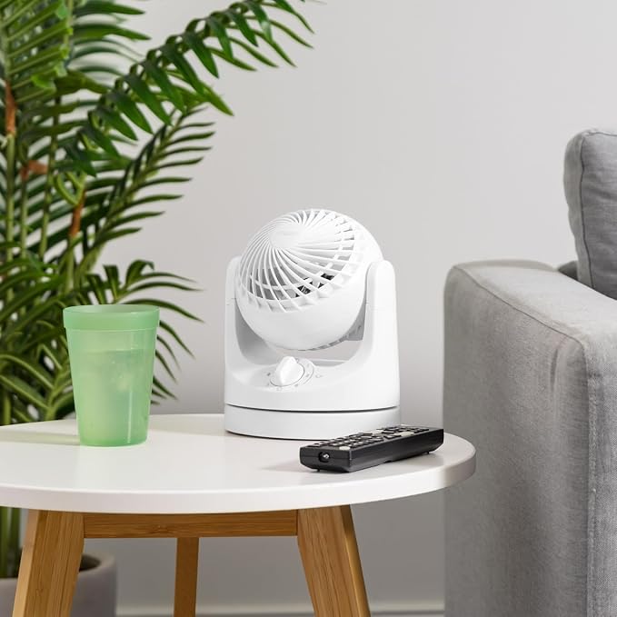 WOOZOO Desk Fan, Oscillating Table Air Circulator, 3 Speeds, 32ft Max Air Distance, 112° Adjustable Tilt, 27.5db Quiet Motor