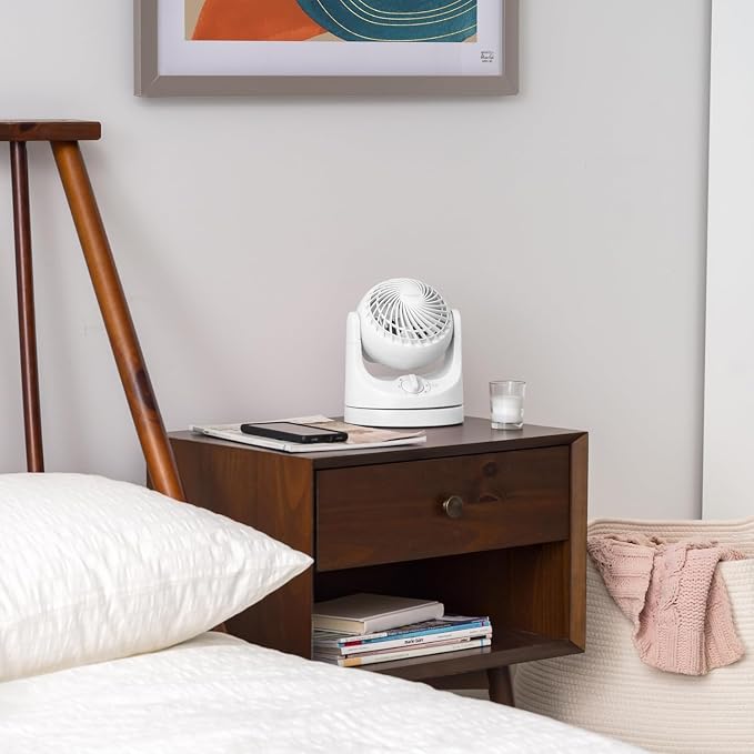 WOOZOO Desk Fan, Oscillating Table Air Circulator, 3 Speeds, 32ft Max Air Distance, 112° Adjustable Tilt, 27.5db Quiet Motor